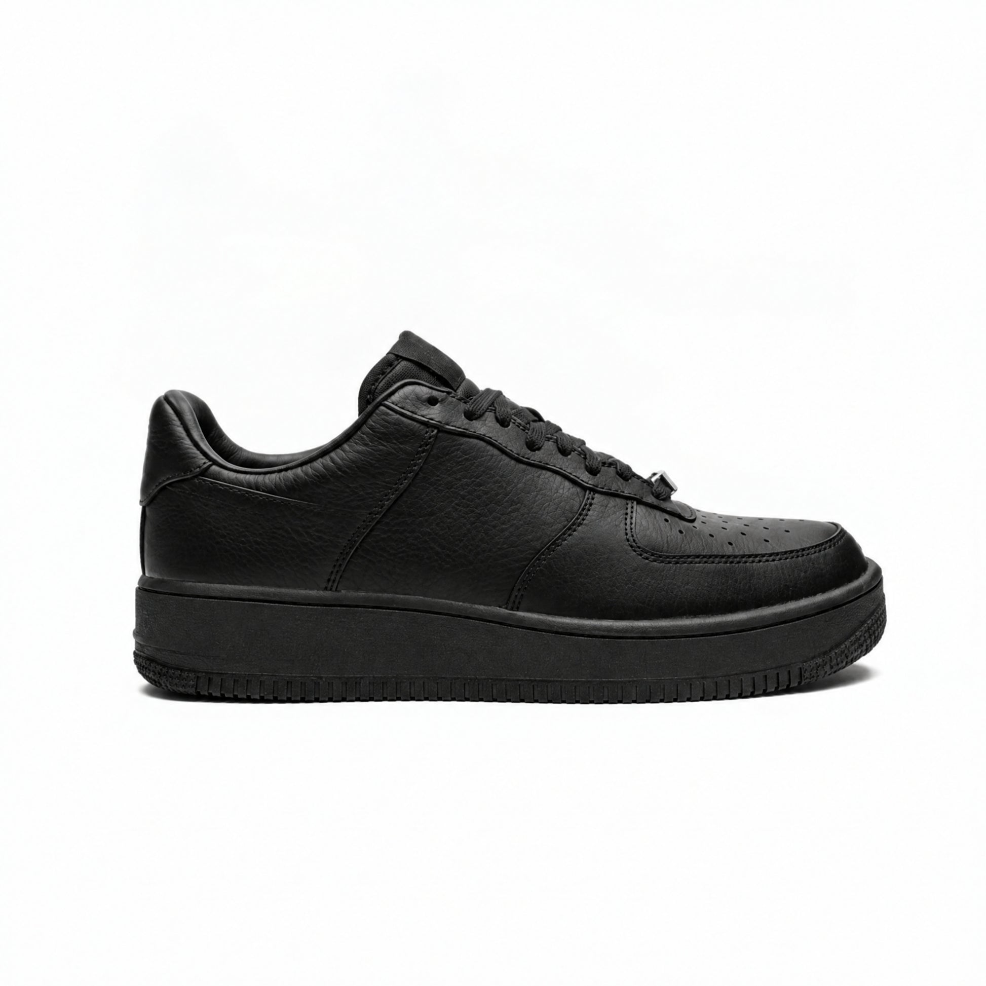 Black Low-Top Casual Sneakers